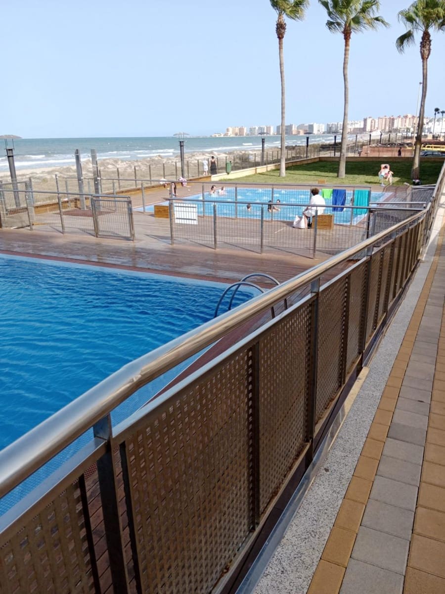 Apartamento Playa de 2 habitaciones en La Manga del Mar Menor en venta - 225.000 € (Ref: 9751861)