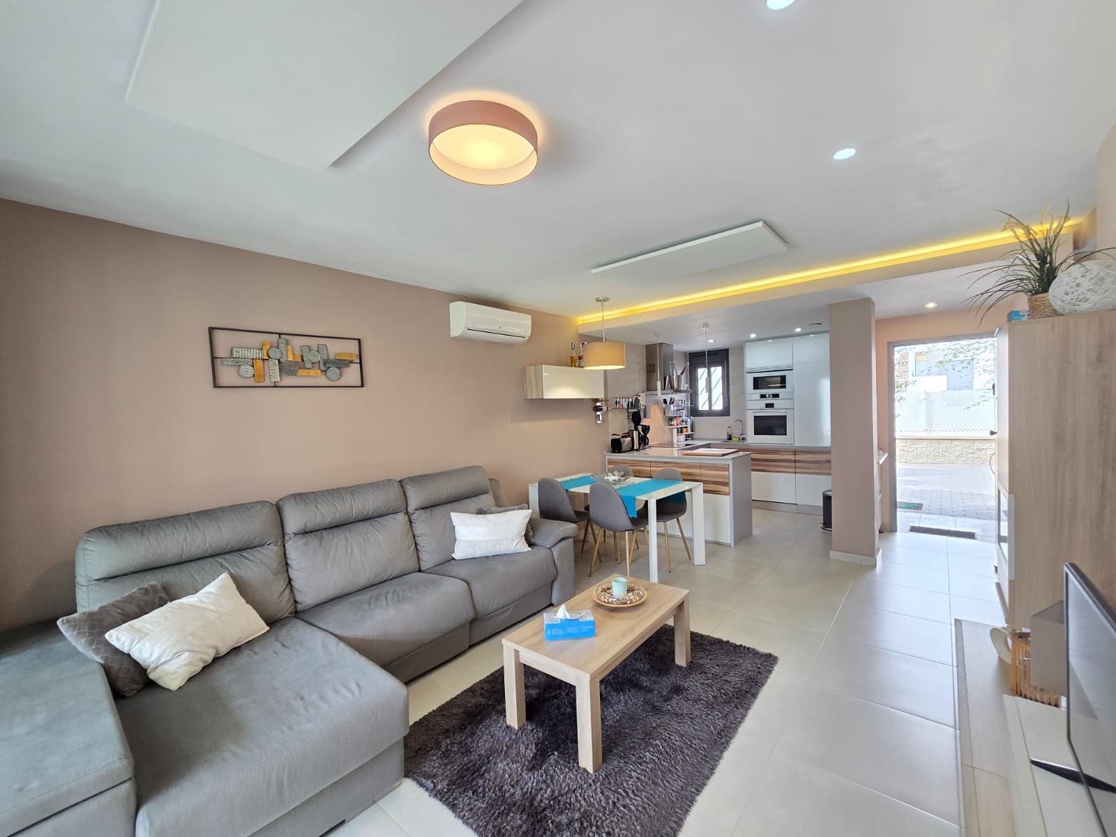 2 soverom Leilighet til salgs i Orihuela Costa med svømmebasseng garasje - € 259 900 (Ref: 9751862)