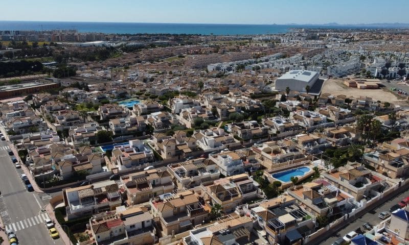 3 bedroom Townhouse for sale in Torrevieja - € 198,995 (Ref: 9751863)