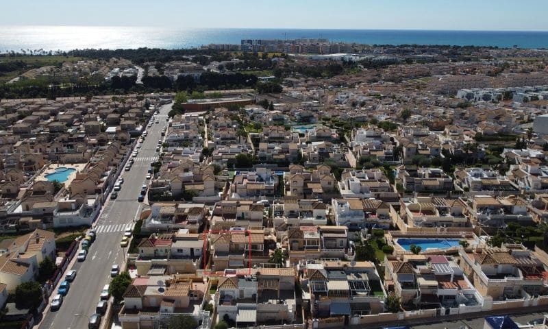 3 bedroom Townhouse for sale in Torrevieja - € 198,995 (Ref: 9751863)