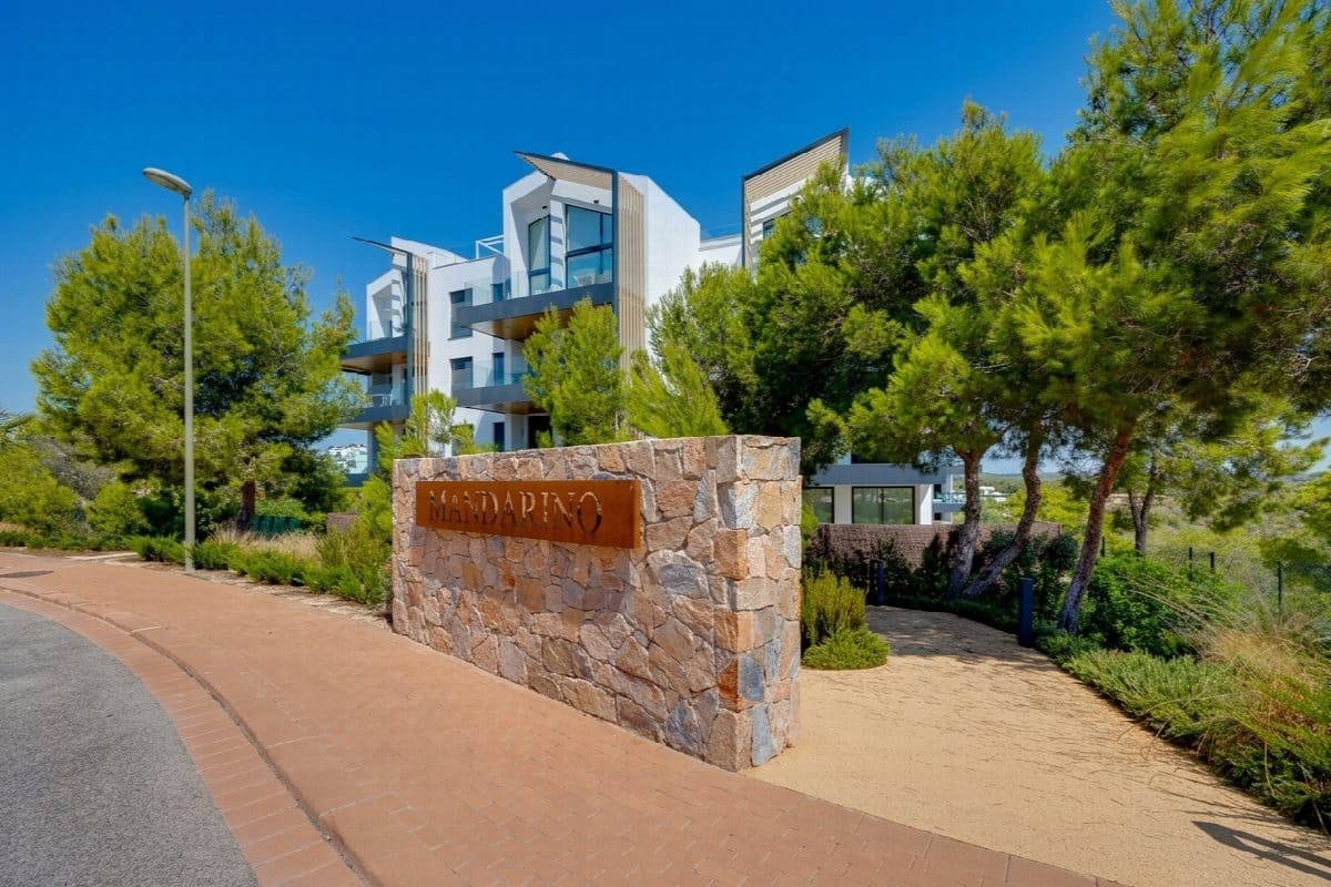 2 sovrum Lägenhet till salu i Orihuela med pool garage - 449 000 € (Ref: 9755518)