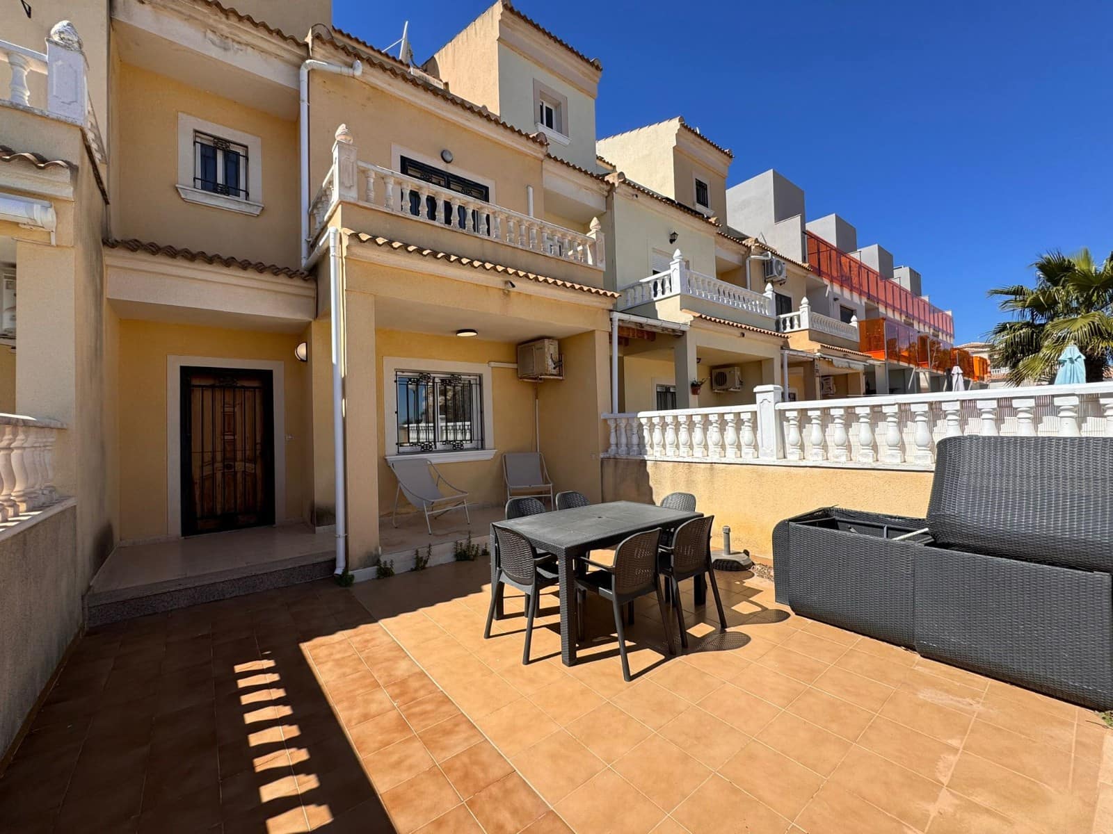3 soverom Hus til salgs i Campoamor med svømmebasseng - € 229 995 (Ref: 9755526)