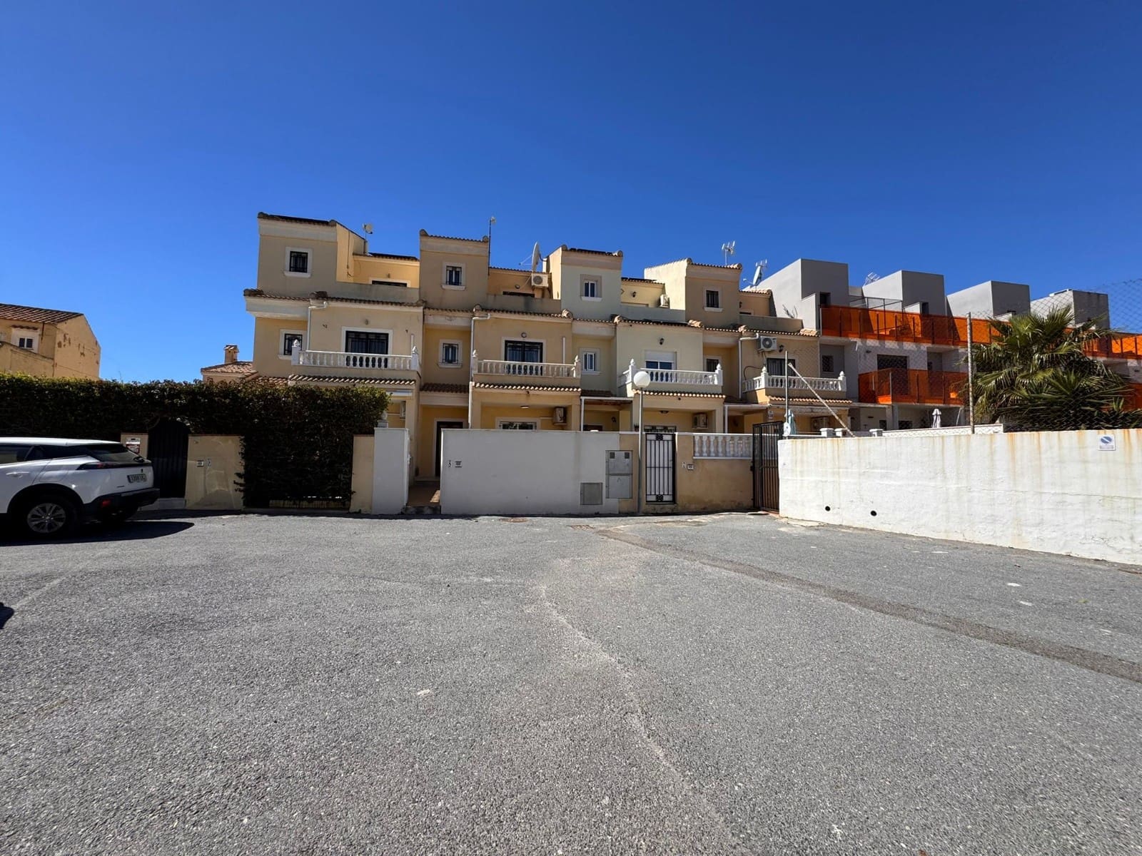3 soverom Hus til salgs i Campoamor med svømmebasseng - € 229 995 (Ref: 9755526)