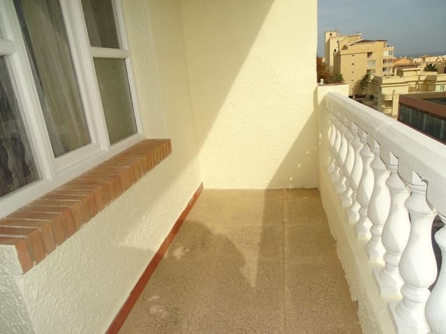 Leilighet til salgs i Torremolinos med svømmebasseng - € 199 999 (Ref: 9758777)