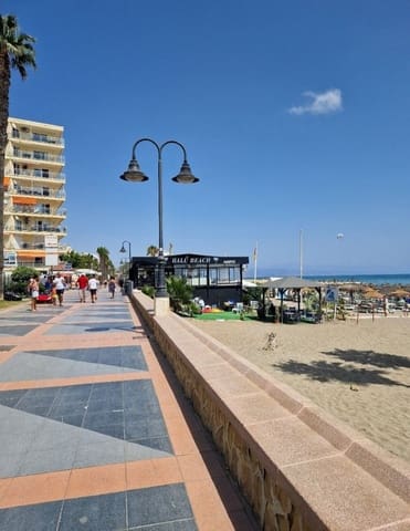 Leilighet til salgs i Torremolinos med svømmebasseng - € 199 999 (Ref: 9758777)