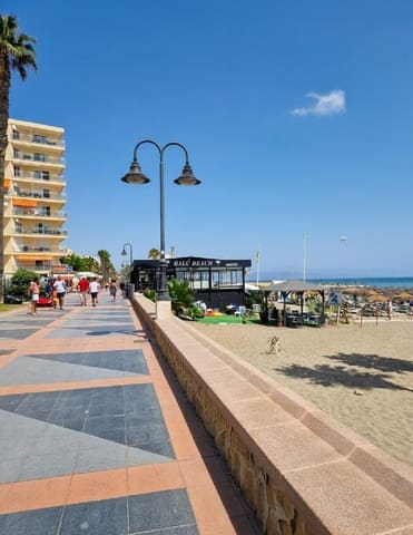 Lägenhet till salu i Torremolinos med pool - 199 999 € (Ref: 9758777)