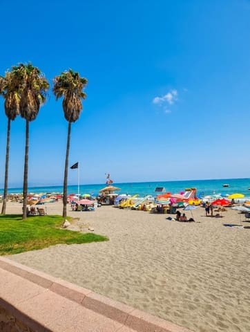Lägenhet till salu i Torremolinos med pool - 199 999 € (Ref: 9758777)