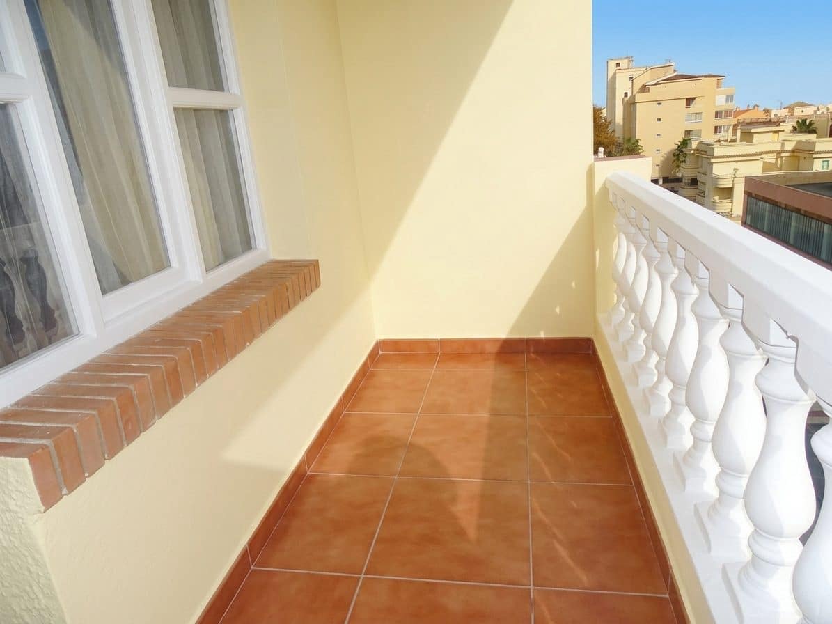 Apartment for sale in Torremolinos with pool - € 199,999 (Ref: 9758777)
