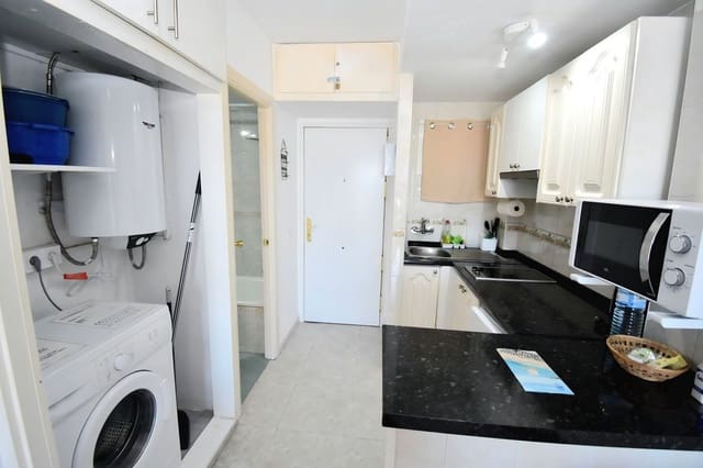 Lejlighed til salg i Benalmadena Costa, Benalmádena med swimmingpool - € 248.000 (Ref: 9758779)