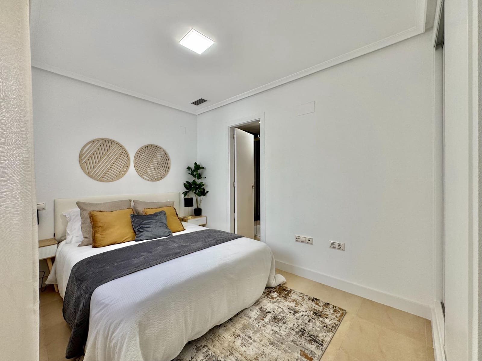 3 soveværelse Lejlighed til salg i Torrevieja med garage - € 220.000 (Ref: 9758800)