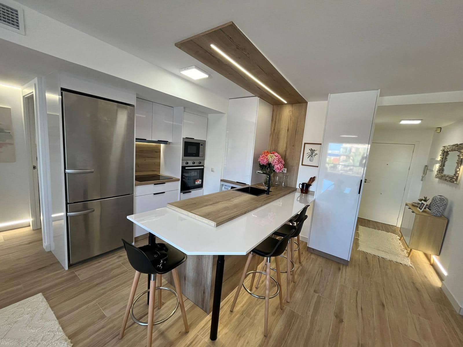 3 soveværelse Lejlighed til salg i Torrevieja med swimmingpool - € 339.700 (Ref: 9758801)