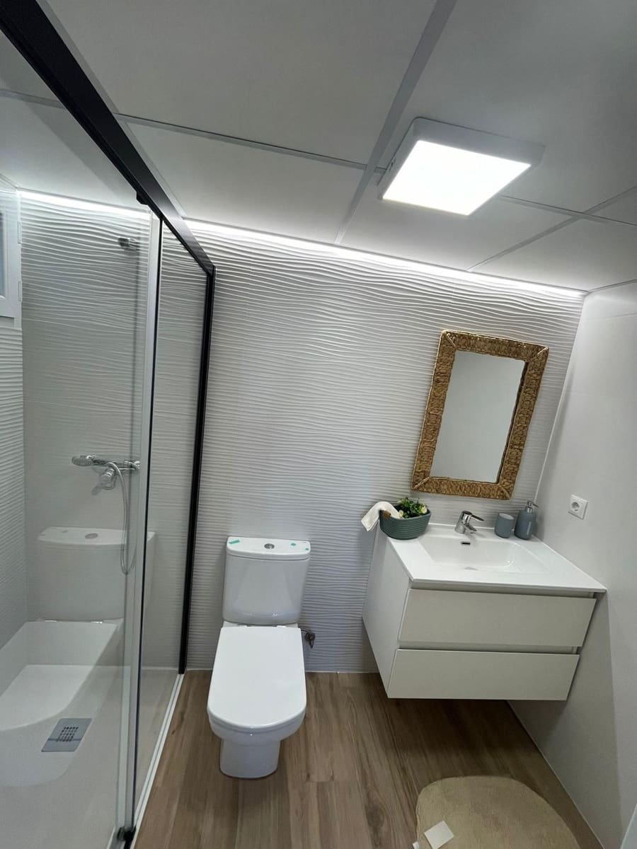 3 soveværelse Lejlighed til salg i Torrevieja med swimmingpool - € 339.700 (Ref: 9758801)