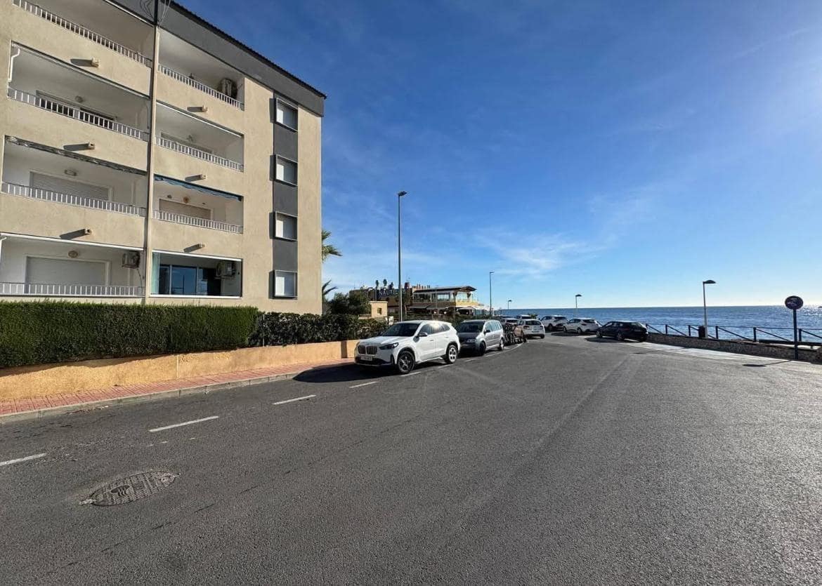 3 soveværelse Lejlighed til salg i Torrevieja med swimmingpool - € 339.700 (Ref: 9758801)