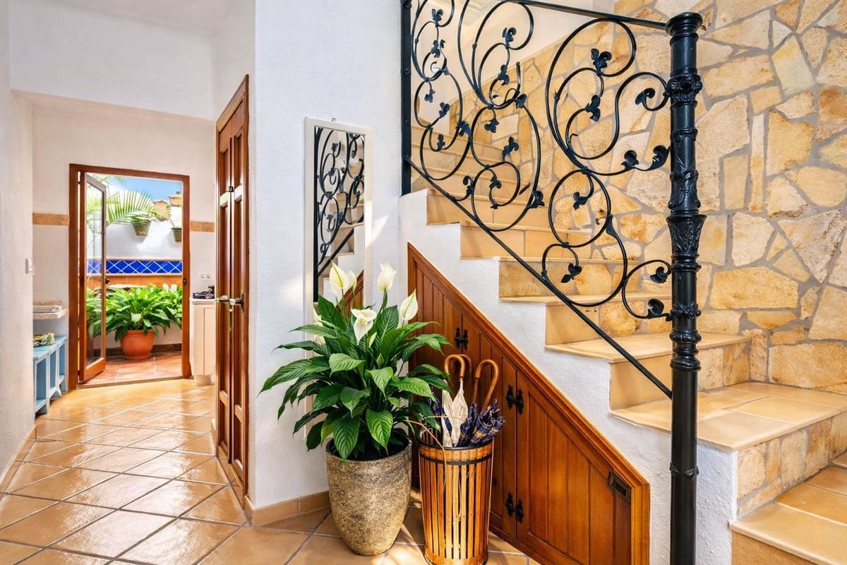 2 sypialnia Dom blizniak na sprzedaż w Estepona z basenem garażem - 570 000 € (Ref: 9758802)