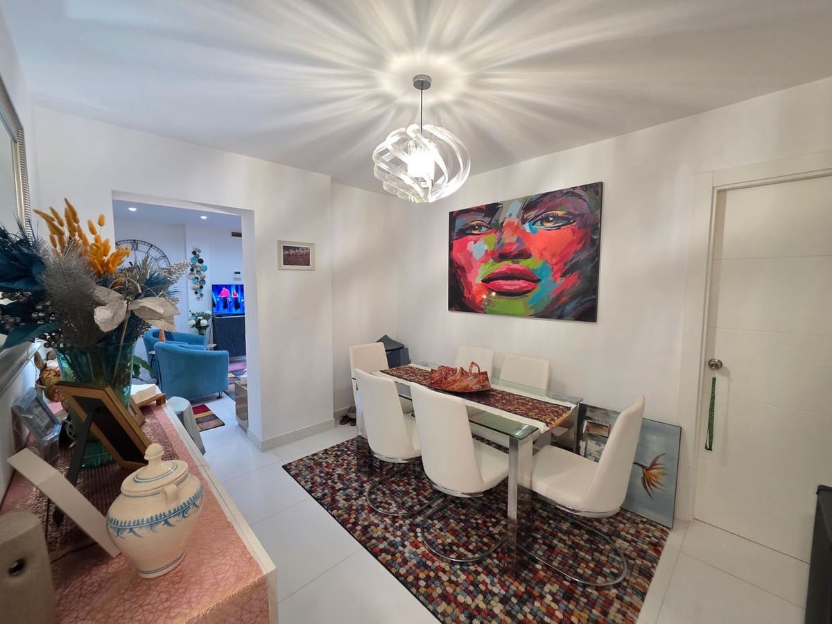 3 soverom Leilighet til salgs i La Duquesa / Puerto de la Duquesa - € 370 000 (Ref: 9758803)