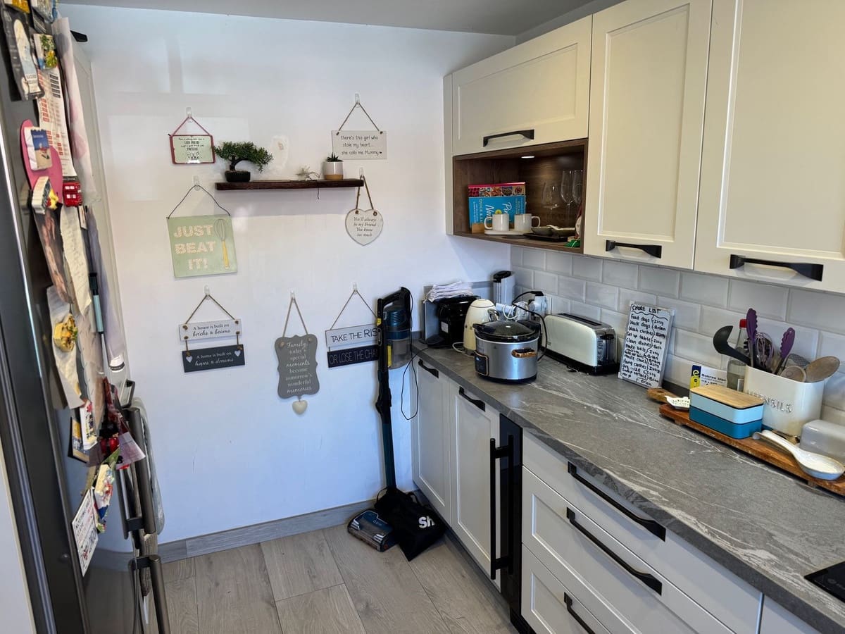 3 bedroom Semi-detached Villa for sale in Estepona with pool - € 549,000 (Ref: 9758804)