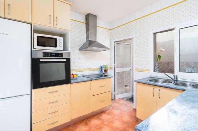 3 soveværelse Byhus til salg i Guadiaro, San Roque med garage - € 299.000 (Ref: 9758808)