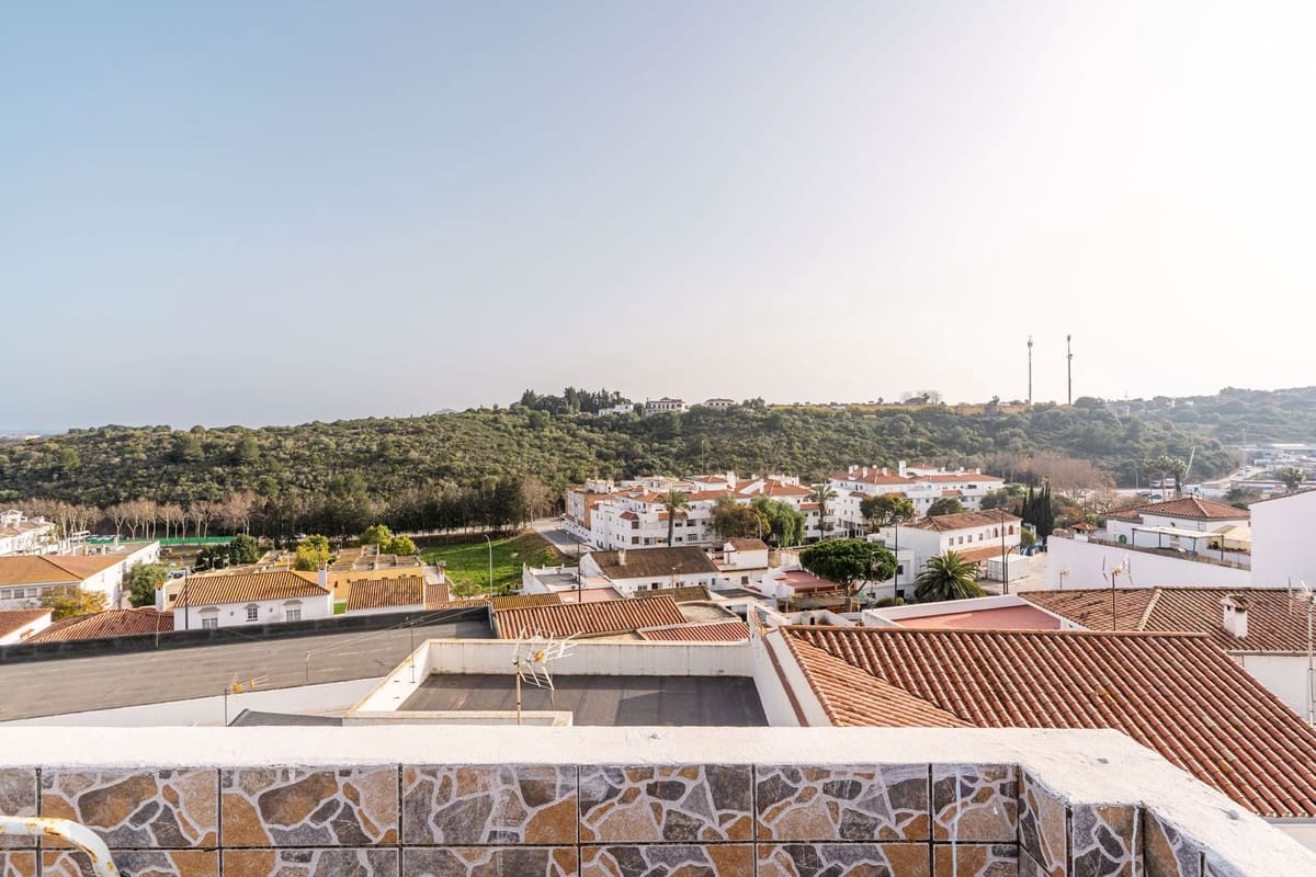 3 slaapkamer Huis te koop in Guadiaro met garage - € 279.000 (Ref: 9758808)