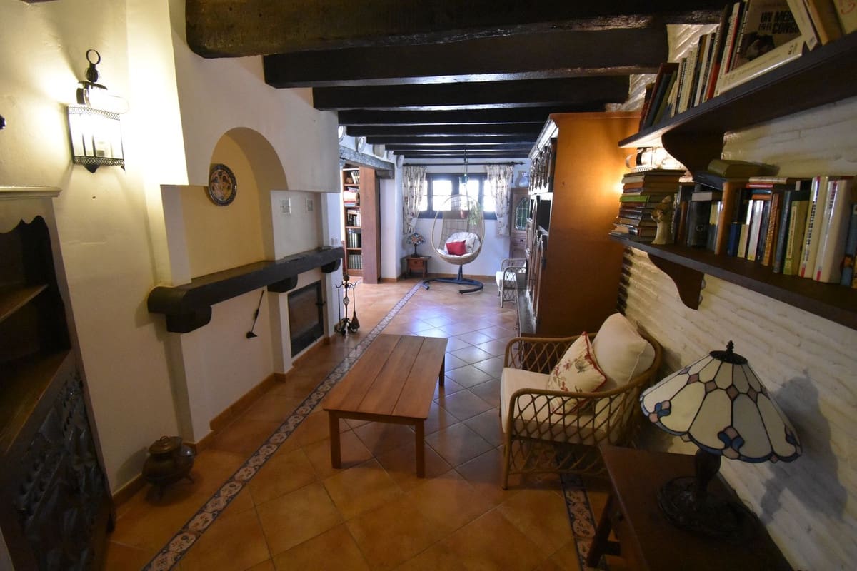 4 soveværelse Villa til salg i Mijas Costa med swimmingpool garage - € 1.399.000 (Ref: 9758812)