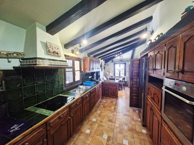 4 soveværelse Villa til salg i Mijas Costa, Mijas med swimmingpool garage - € 1.399.000 (Ref: 9758812)