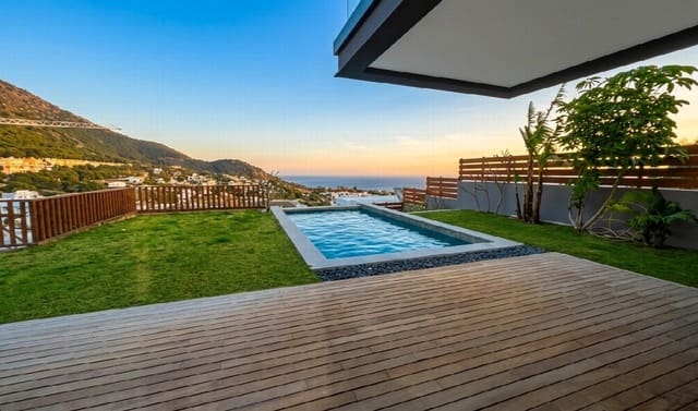 5 camera da letto Villa in vendita in Mijas Costa, Mijas con piscina - 1.600.000 € (Rif: 9758813)
