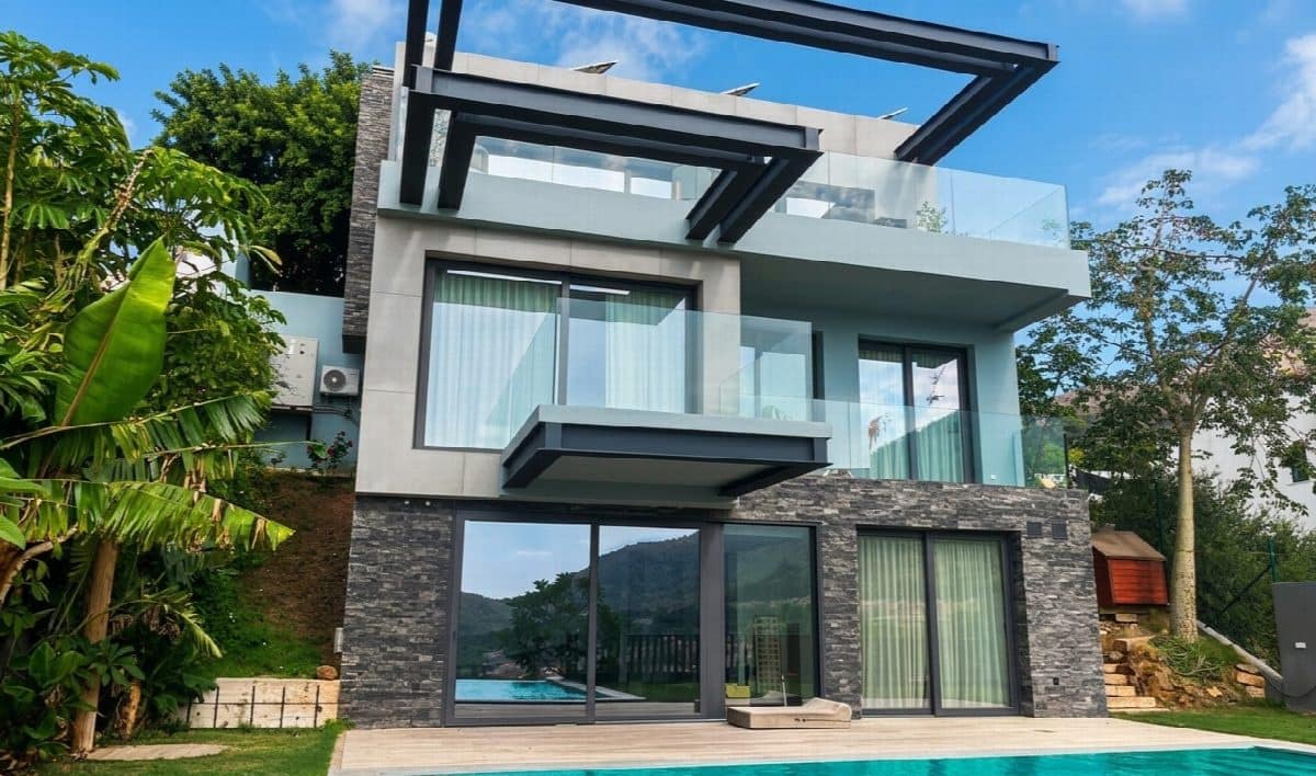 5 sovrum Villa till salu i Mijas Costa med pool garage - 1 600 000 € (Ref: 9758813)