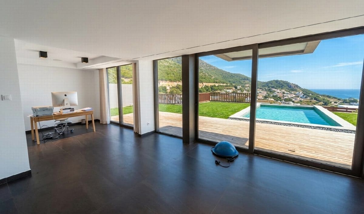 5 sovrum Villa till salu i Mijas Costa med pool garage - 1 600 000 € (Ref: 9758813)