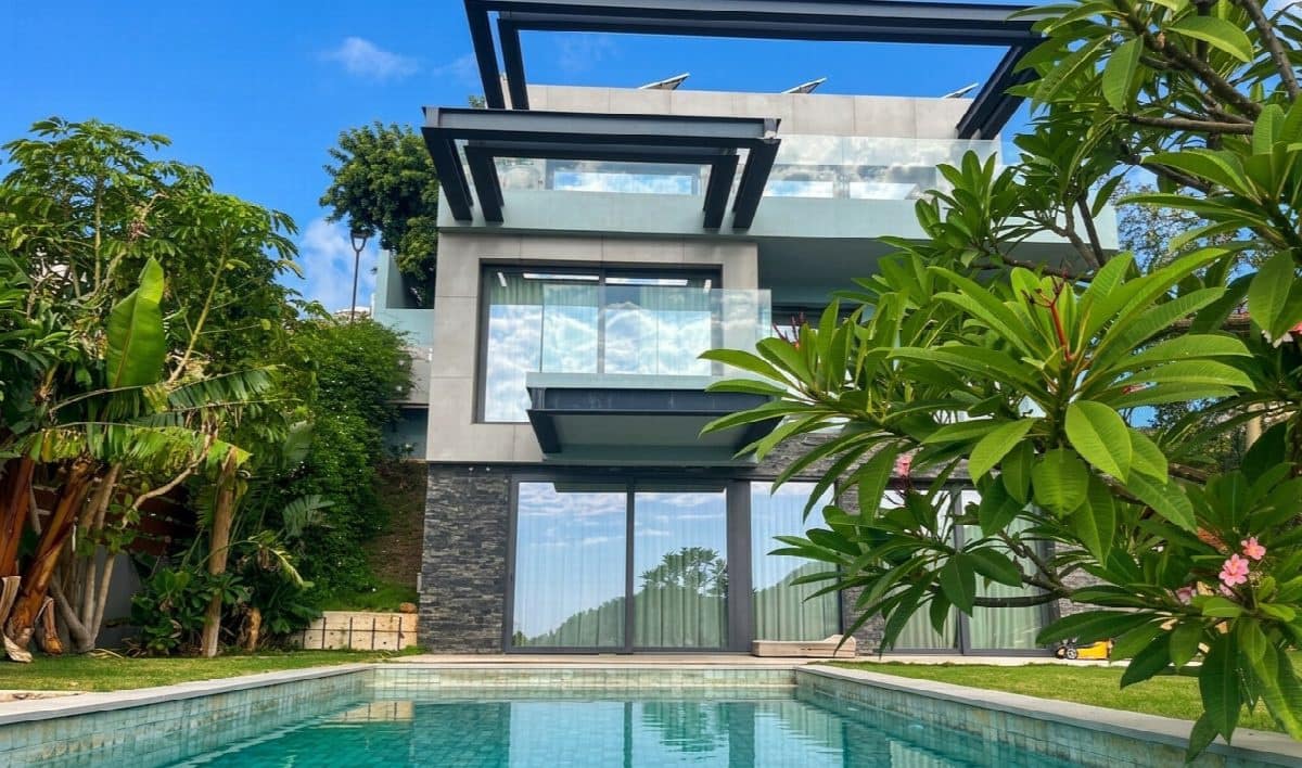 5 sovrum Villa till salu i Mijas Costa med pool garage - 1 600 000 € (Ref: 9758813)