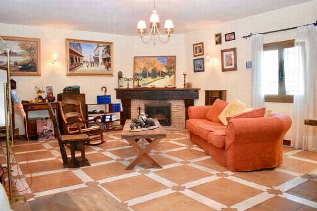 Chalet de 4 habitaciones en Mijas Costa, Mijas en venta con piscina - 1.195.000 € (Ref: 9758814)