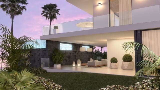 5 soveværelse Villa til salg i Cabopino, Marbella med swimmingpool - € 4.350.000 (Ref: 9761859)