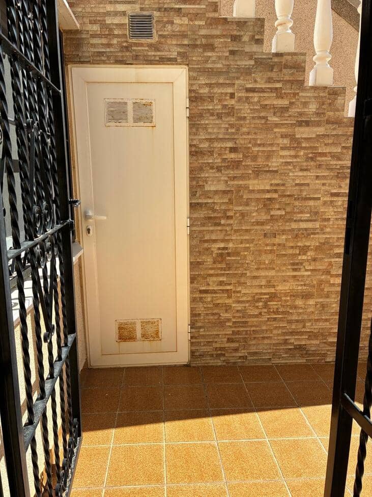 3 bedroom Villa for sale in Filipinas with pool garage - € 249,950 (Ref: 9761865)