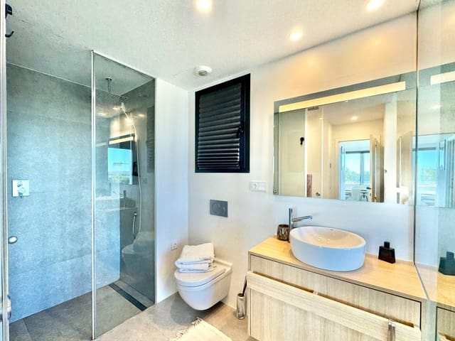 2 makuuhuone Huoneisto myytävänä paikassa Las Colinas Golf, Orihuela mukana uima-altaan - 425 000 € (Ref: 9761866)