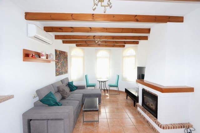 3 slaapkamer Villa te koop in Villamartin, Orihuela met zwembad - € 369.000 (Ref: 9761871)