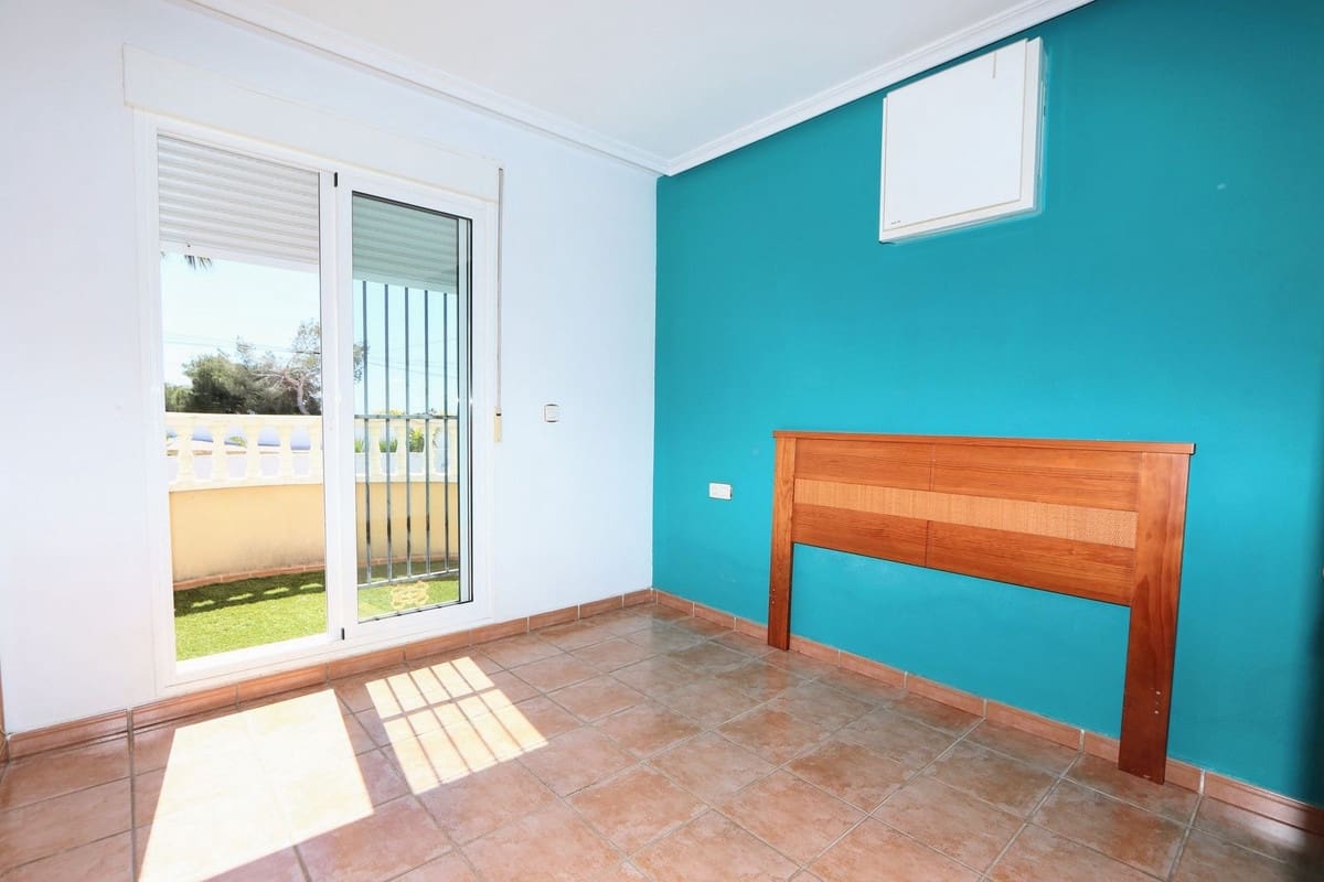3 bedroom Villa for sale in Villamartin with pool - € 369,000 (Ref: 9761871)