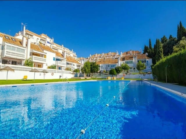 3 slaapkamer Rijtjeshuis te koop in Mijas Golf, Mijas met zwembad - € 320.000 (Ref: 9762003)