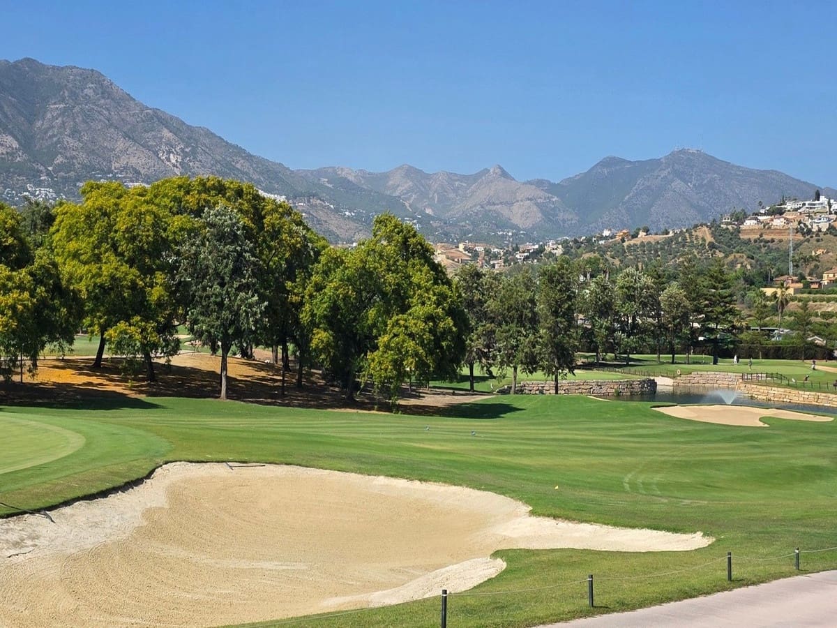 3 bedroom Terraced Villa for sale in Mijas Golf with pool - € 320,000 (Ref: 9762003)