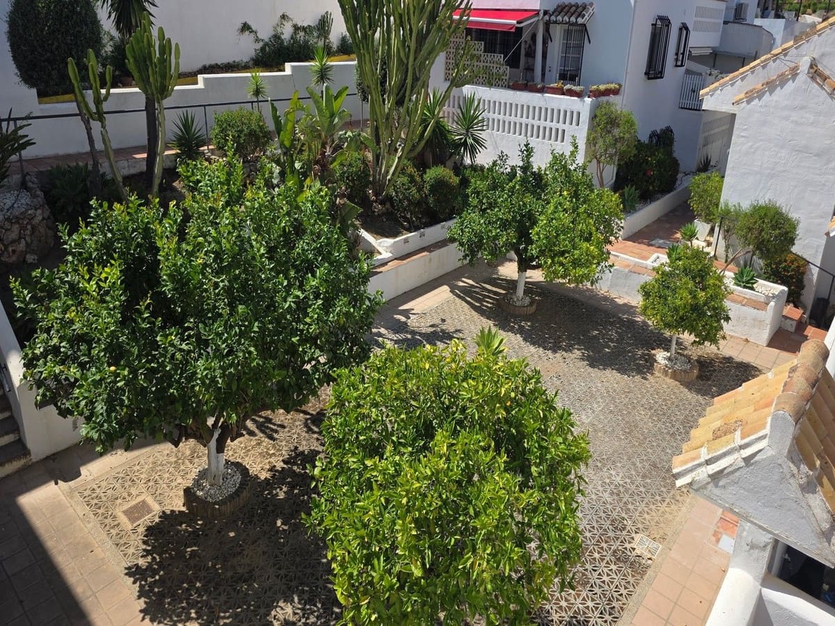 3 bedroom Terraced Villa for sale in Mijas Golf with pool - € 320,000 (Ref: 9762003)