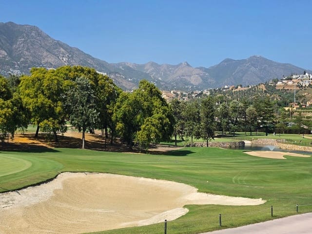 3 bedroom Terraced Villa for sale in Mijas Golf, Mijas with pool - € 320,000 (Ref: 9762003)