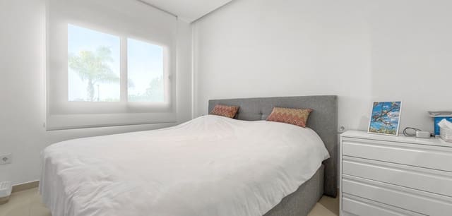Apartamento de 2 habitaciones en Pinar de Campoverde, Pilar de la Horadada en venta con piscina - 354.000 € (Ref: 9763583)