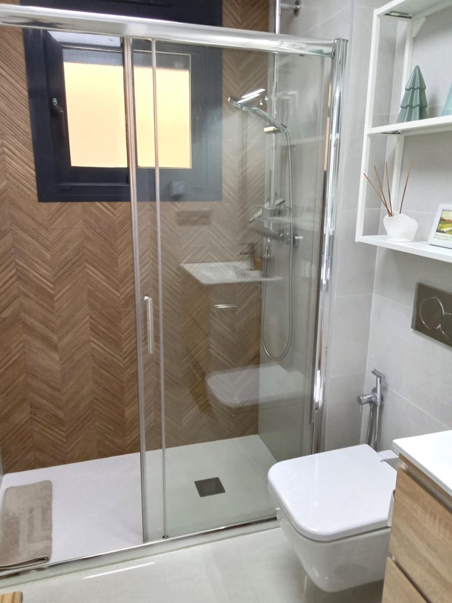 1 soveværelse Lejlighed til salg i Torrevieja med swimmingpool - € 175.000 (Ref: 9763586)
