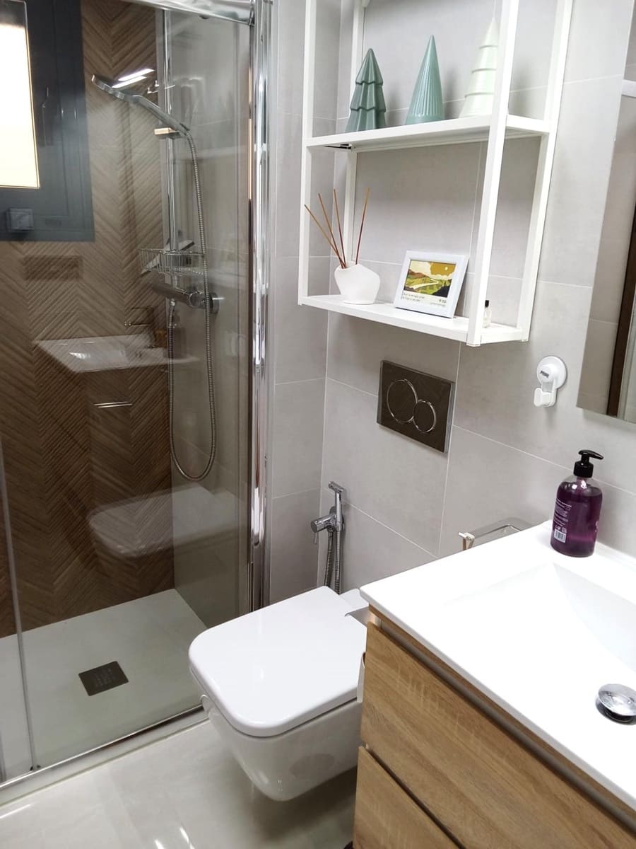 1 soveværelse Lejlighed til salg i Torrevieja med swimmingpool - € 175.000 (Ref: 9763586)