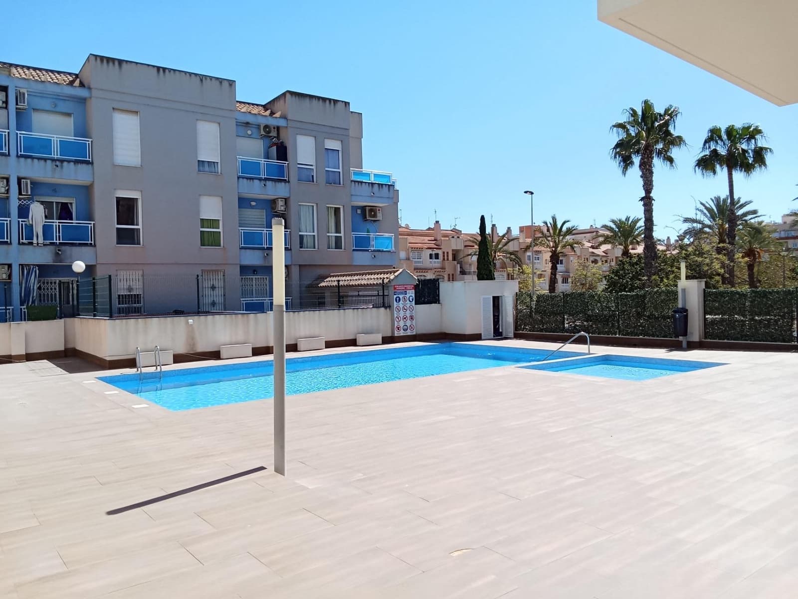1 soveværelse Lejlighed til salg i Torrevieja med swimmingpool - € 175.000 (Ref: 9763586)