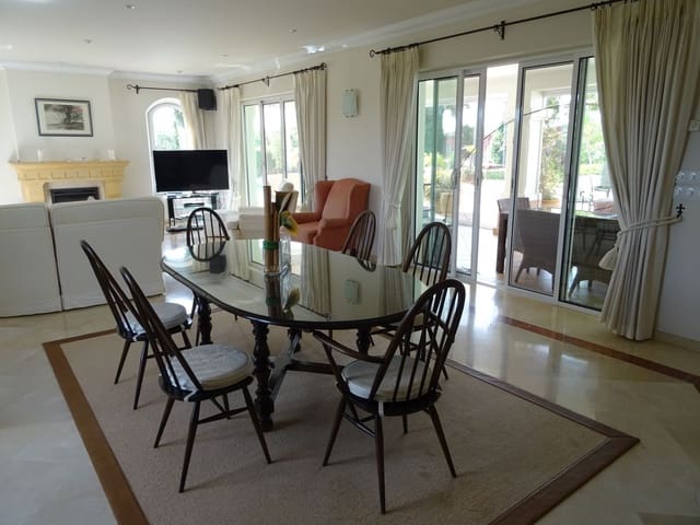4 chambre Villa/Maison à vendre à Torreguadiaro, San Roque avec piscine - 1 700 000 € (Ref: 9763594)
