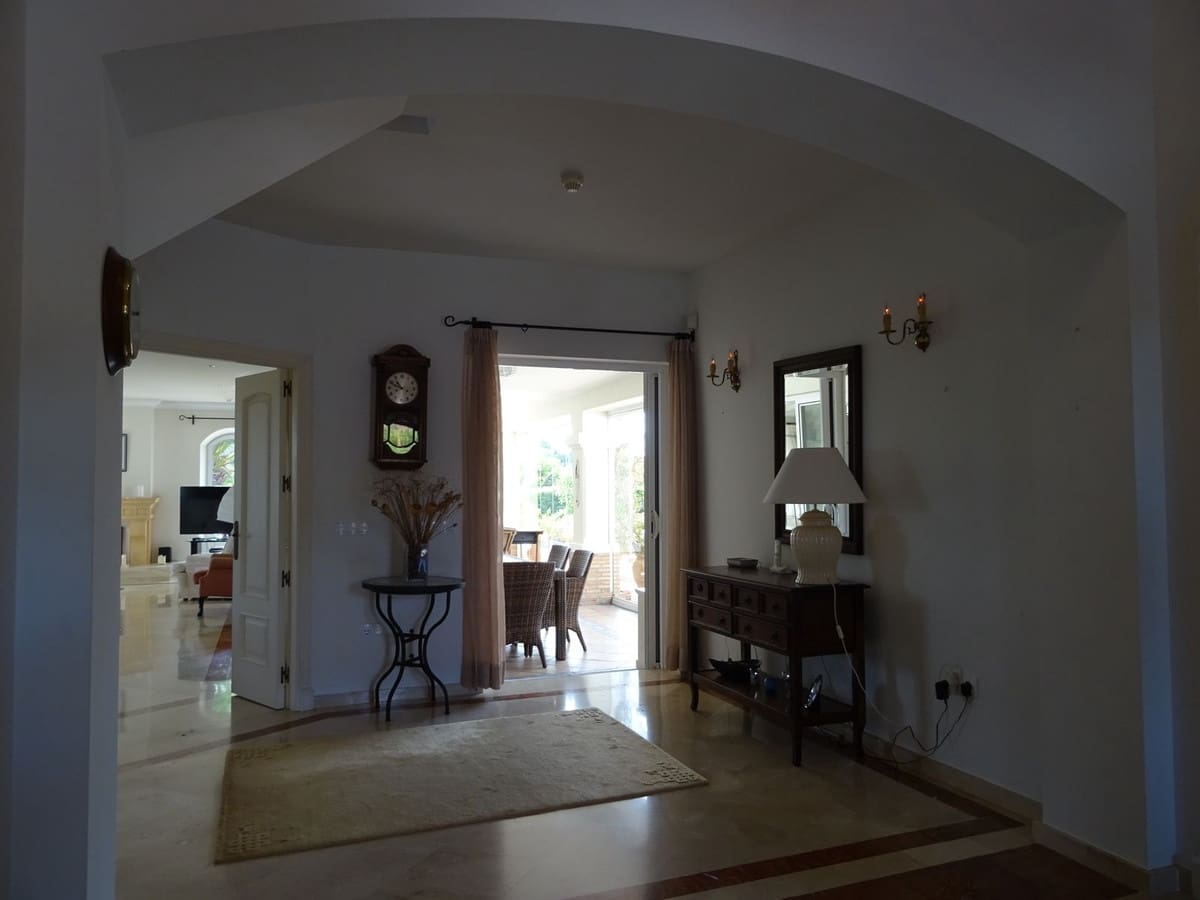 4 chambre Villa/Maison à vendre à Torreguadiaro avec piscine - 1 700 000 € (Ref: 9763594)