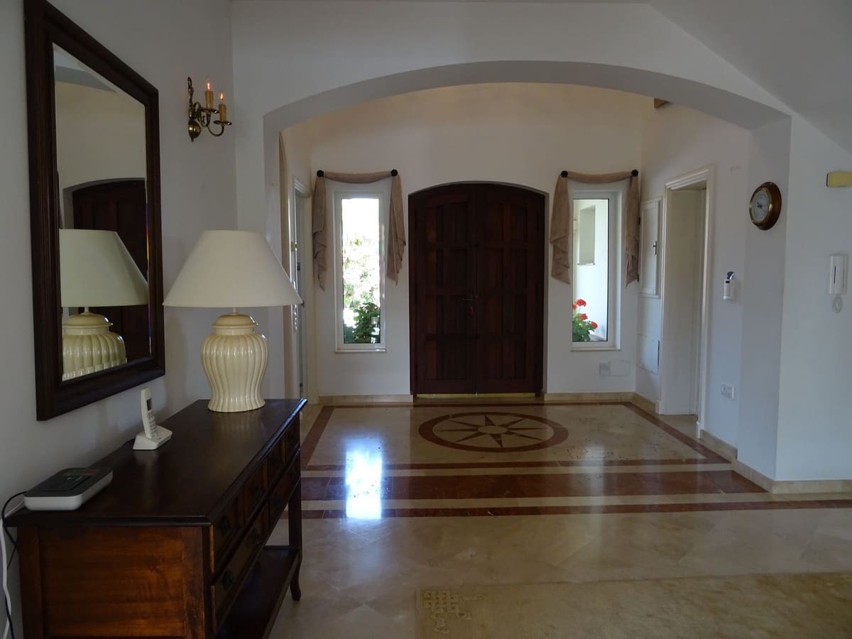 4 chambre Villa/Maison à vendre à Torreguadiaro avec piscine - 1 700 000 € (Ref: 9763594)