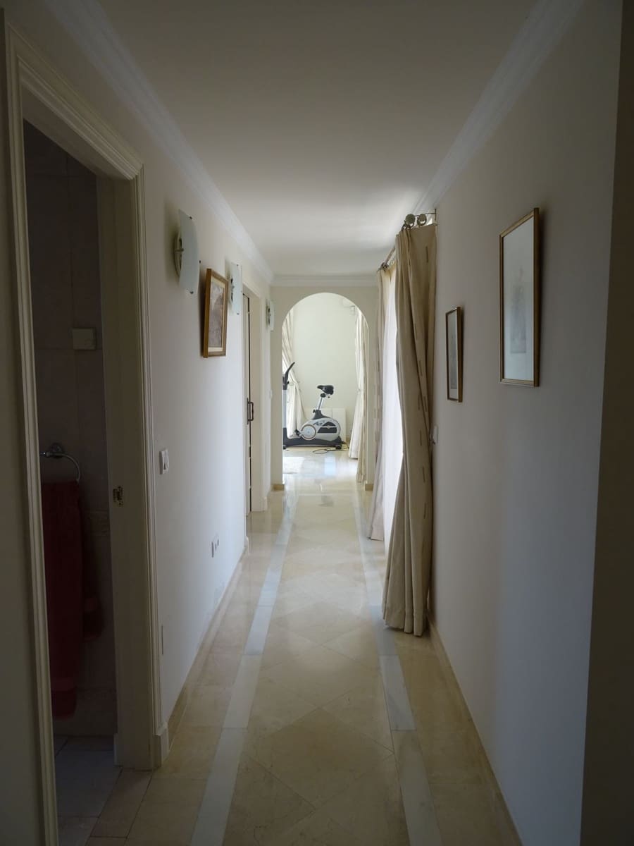 4 chambre Villa/Maison à vendre à Torreguadiaro avec piscine - 1 700 000 € (Ref: 9763594)