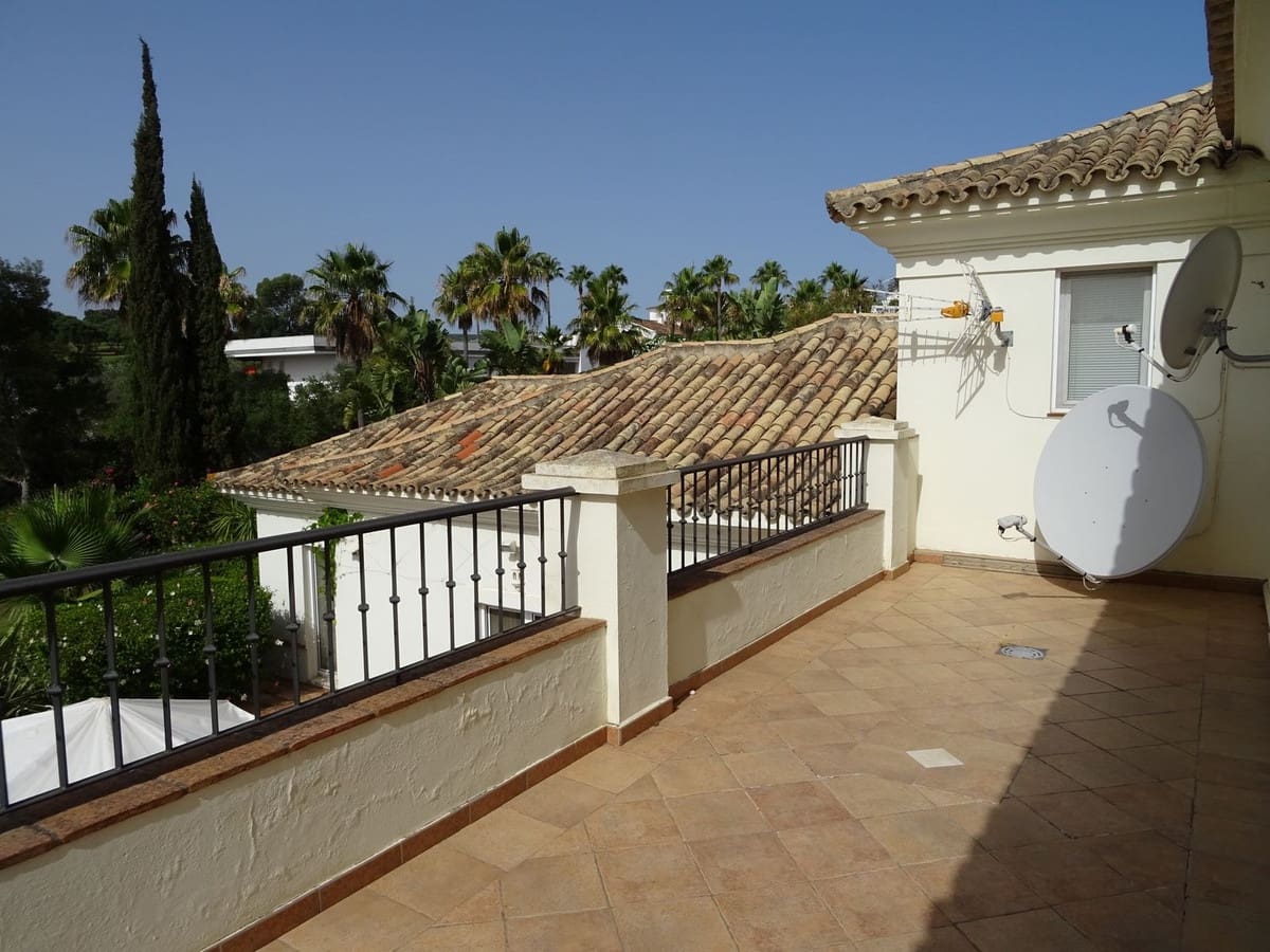 4 chambre Villa/Maison à vendre à Torreguadiaro avec piscine - 1 700 000 € (Ref: 9763594)
