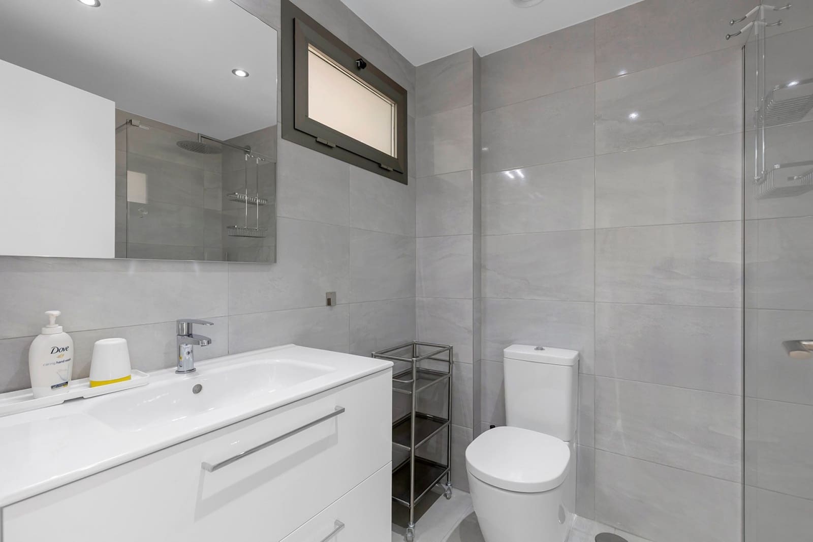 2 makuuhuone Huoneisto myytävänä paikassa Orihuela Costa mukana uima-altaan 
autotalli - 289 000 € (Ref: 9765107)