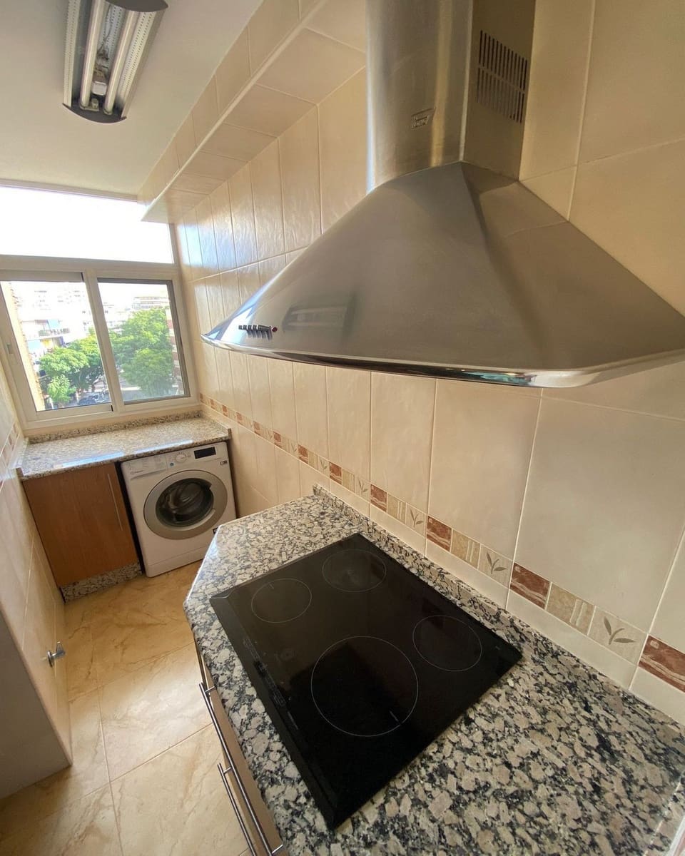 2 sovrum Lägenhet till salu i Fuengirola med garage - 325 000 € (Ref: 9770525)