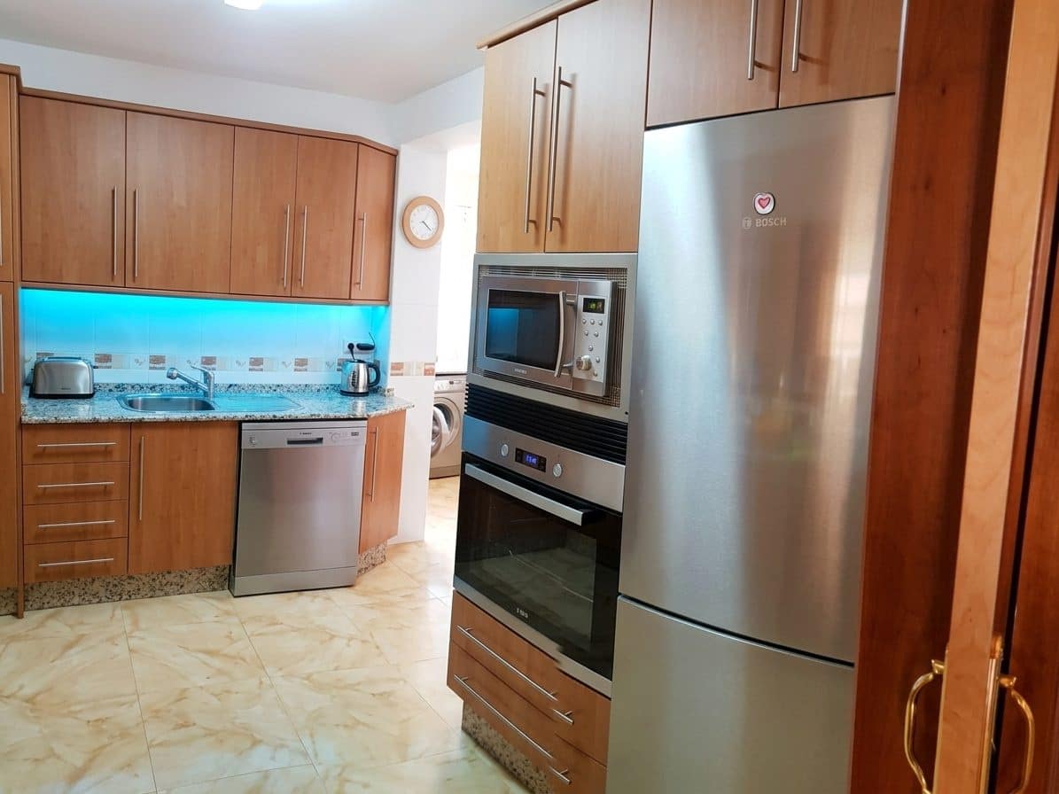 2 sovrum Lägenhet till salu i Fuengirola med garage - 325 000 € (Ref: 9770525)